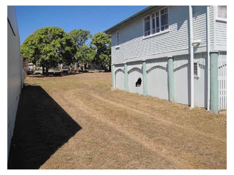 27 Livingstone Street, Bowen QLD 4805