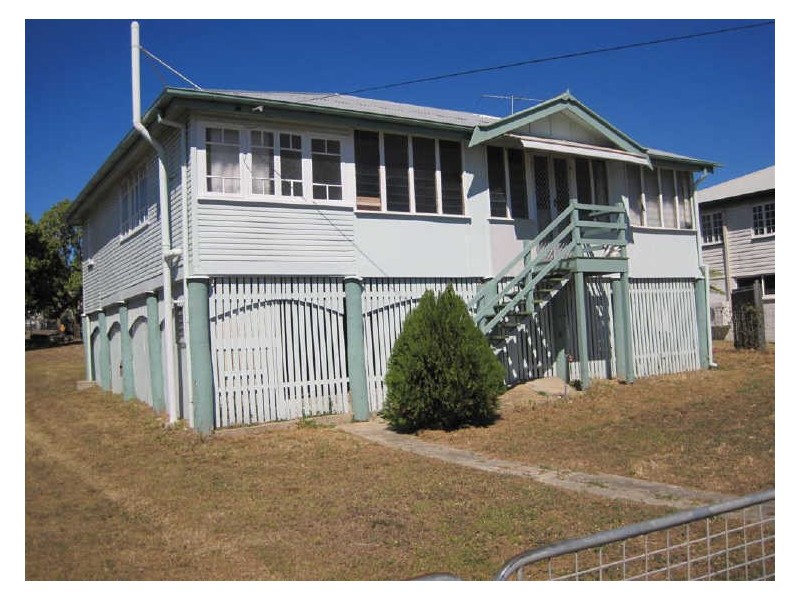 27 Livingstone Street, Bowen QLD 4805