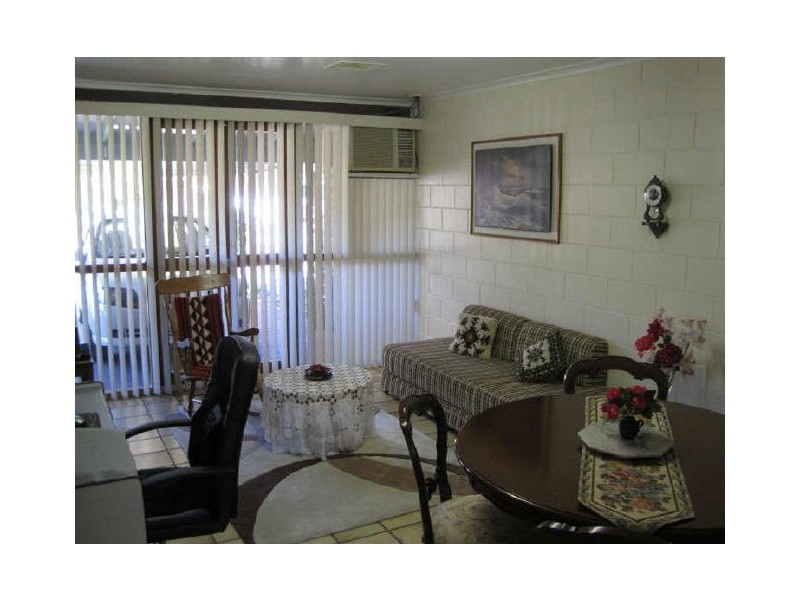 1/18 Marshall Street, Bowen QLD 4805