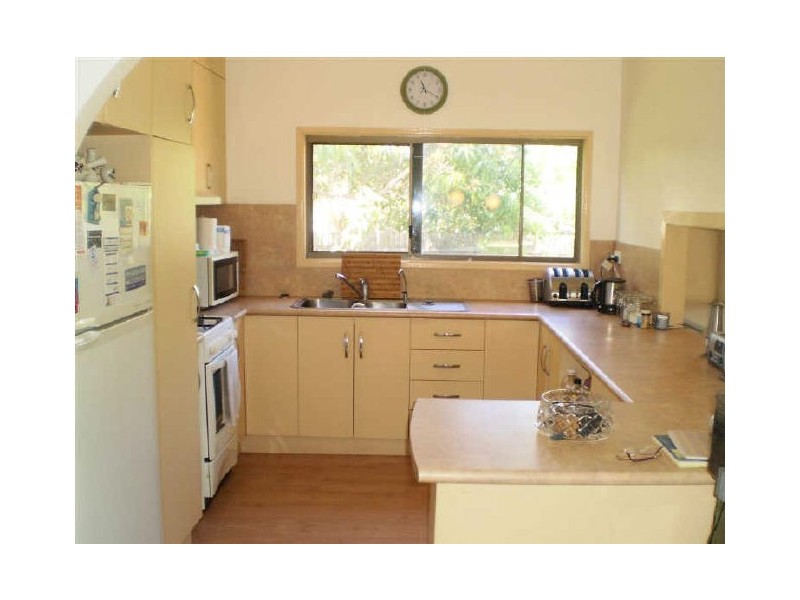 4 Creek Street, Bowen QLD 4805