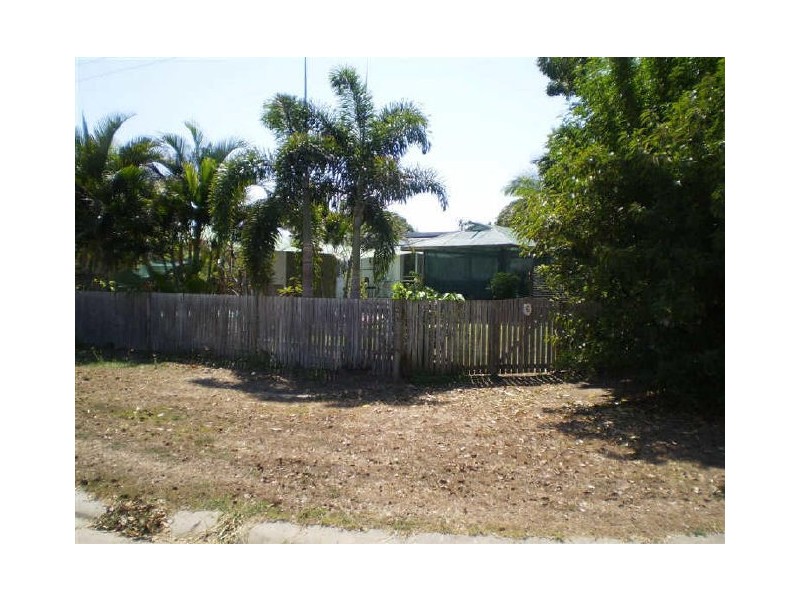 4 Creek Street, Bowen QLD 4805