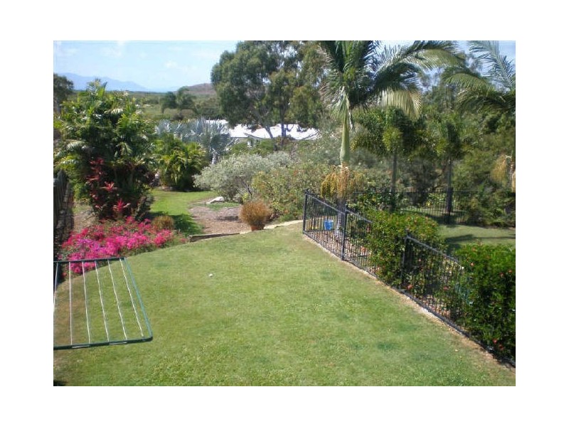 12 Hay Street, Bowen QLD 4805