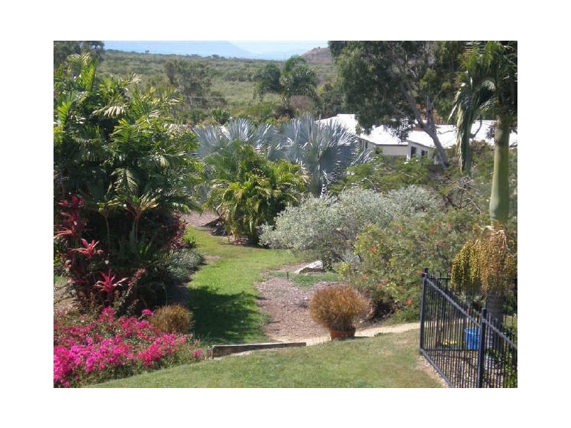 12 Hay Street, Bowen QLD 4805