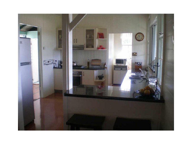 12 Hay Street, Bowen QLD 4805