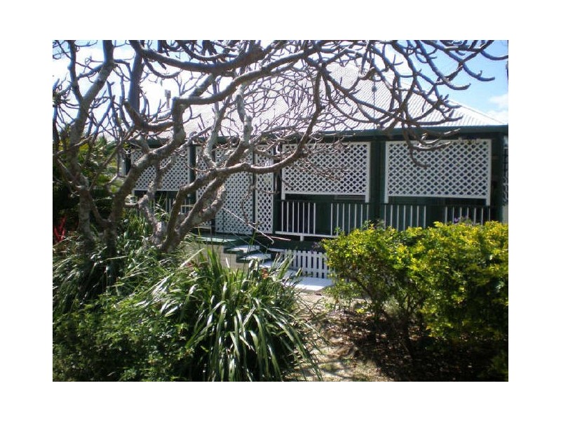 12 Hay Street, Bowen QLD 4805