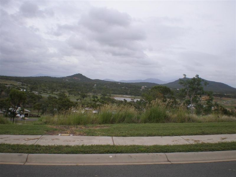 11 Harbour View Terrace, Bowen QLD 4805