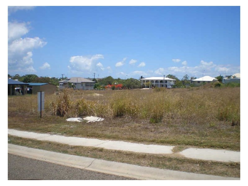 7 Daniel Street, Bowen QLD 4805