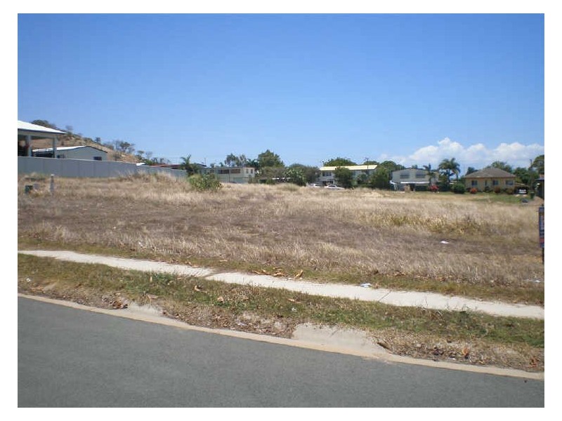 16 Reynolds Street, Bowen QLD 4805