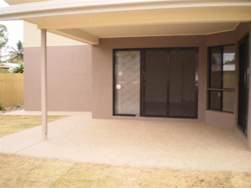 3/7 Catalina Court, Bowen QLD 4805