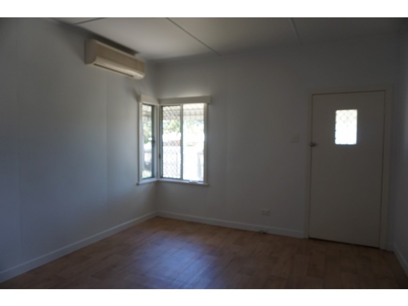 33 Sinclair Street, Bowen QLD 4805