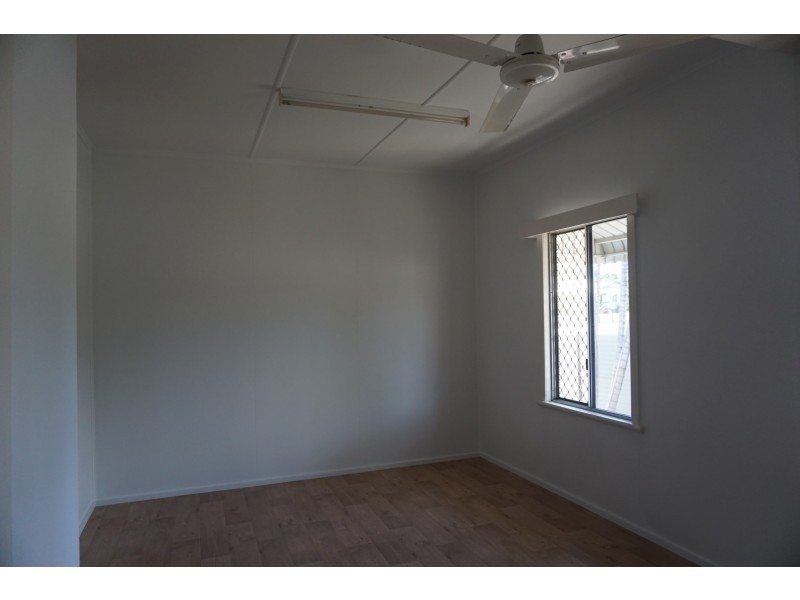 33 Sinclair Street, Bowen QLD 4805