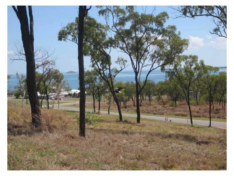 4 Grandview Terrace, Bowen QLD 4805