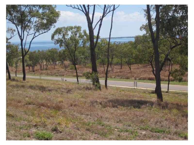 4 Grandview Terrace, Bowen QLD 4805