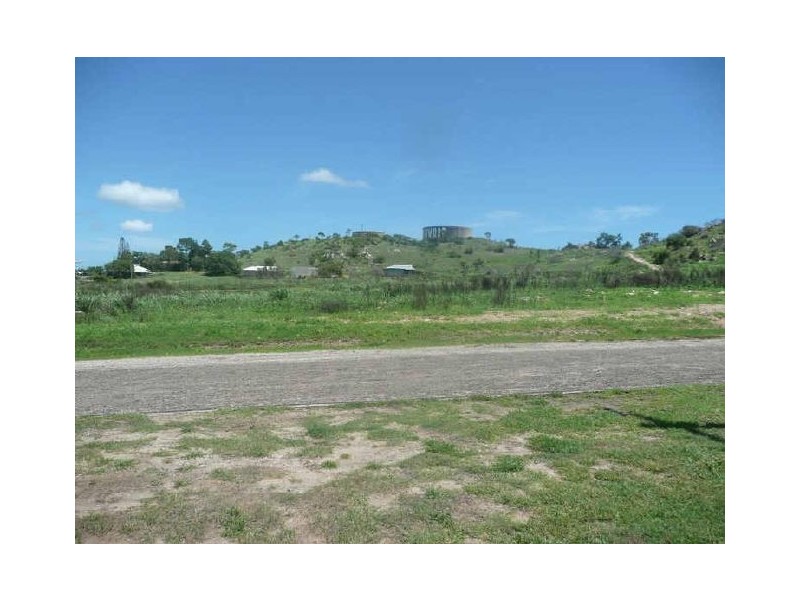 37 Reynolds Street, Bowen QLD 4805