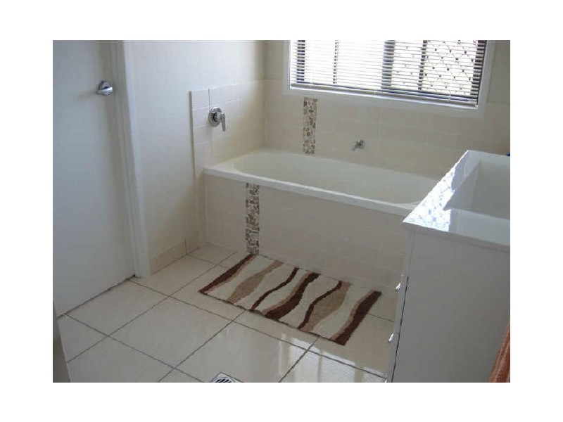 24 Matthews Street, Bowen QLD 4805