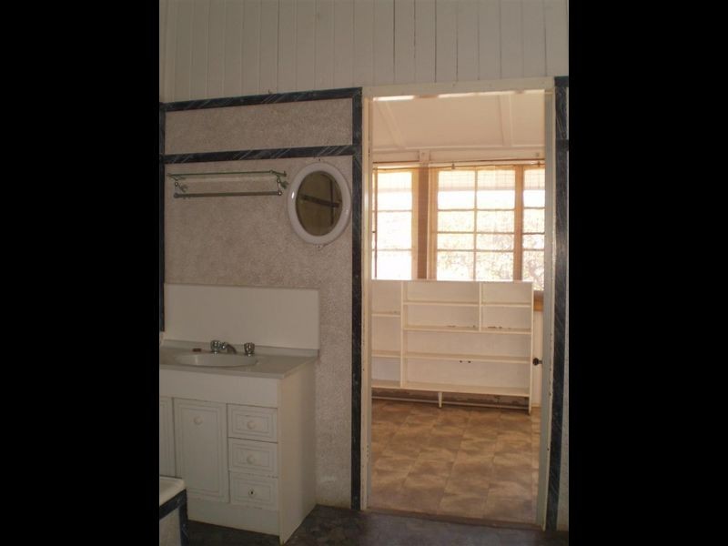 47 The Esplanade, Bowen QLD 4805