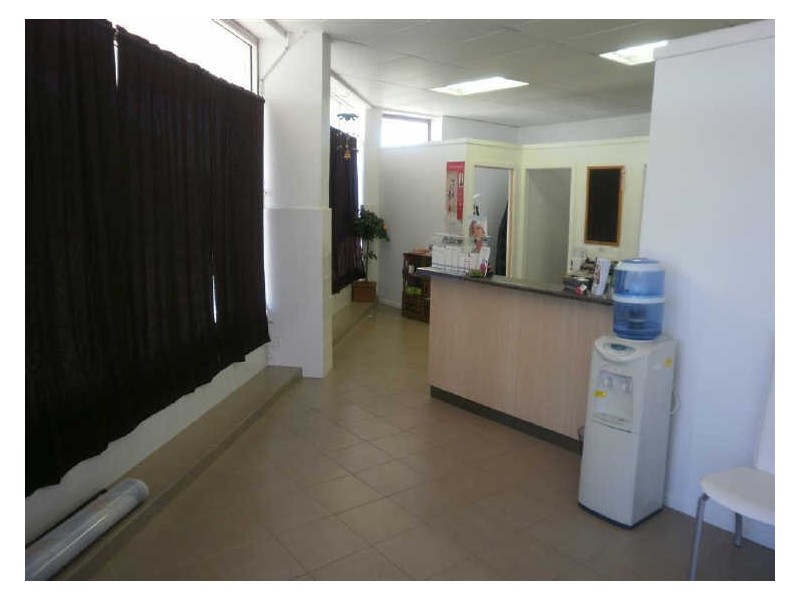 Beaute At The Ville, Collinsville QLD 4804