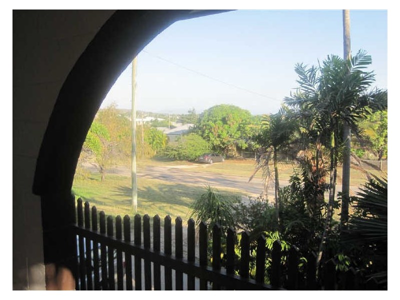 72A Poole Street, Bowen QLD 4805