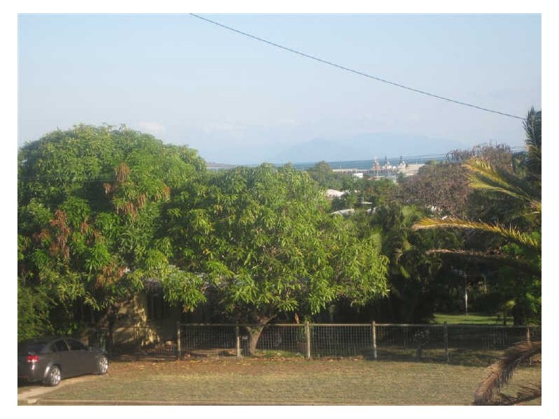 72A Poole Street, Bowen QLD 4805