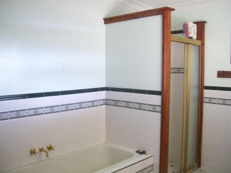 4 Wentworth Street, Bowen QLD 4805