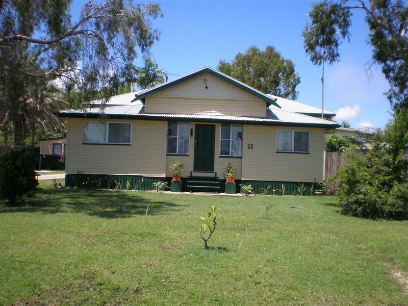 25 Leichhardt Street, Bowen QLD 4805