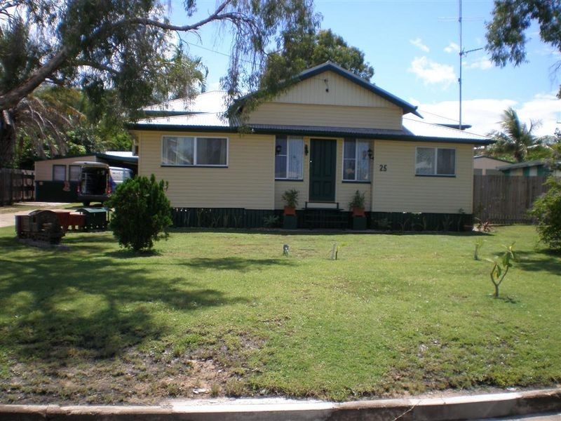 25 Leichhardt Street, Bowen QLD 4805