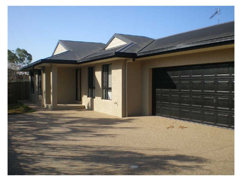 2/98a Williams Street, Bowen QLD 4805