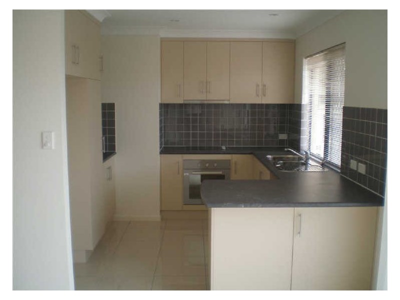 2/98a Williams Street, Bowen QLD 4805