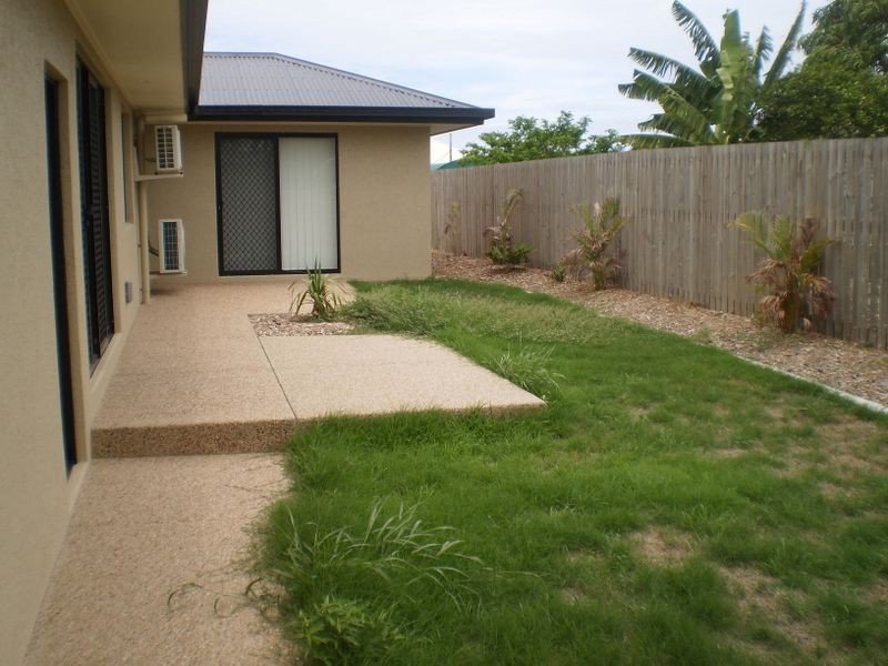 2/98a Williams Street, Bowen QLD 4805