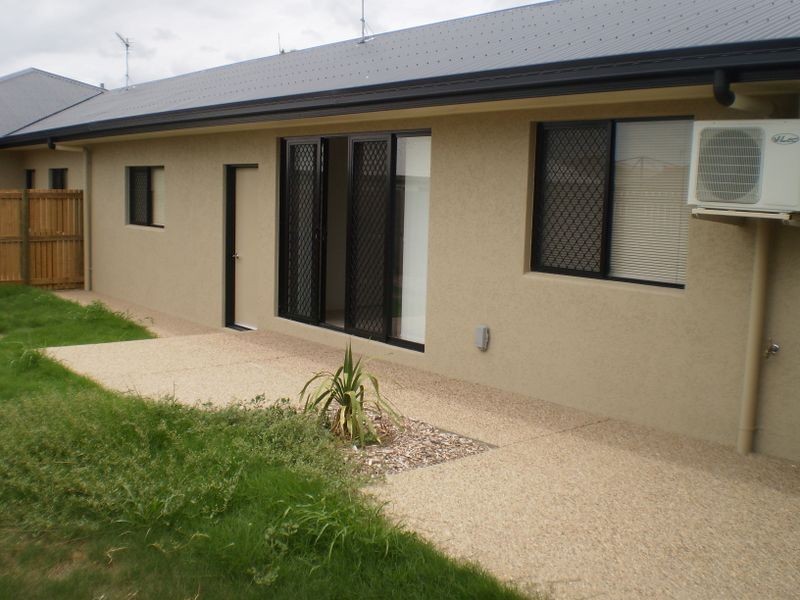 2/98a Williams Street, Bowen QLD 4805