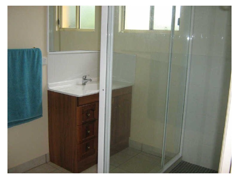 2/104 Dalrymple Street, Bowen QLD 4805