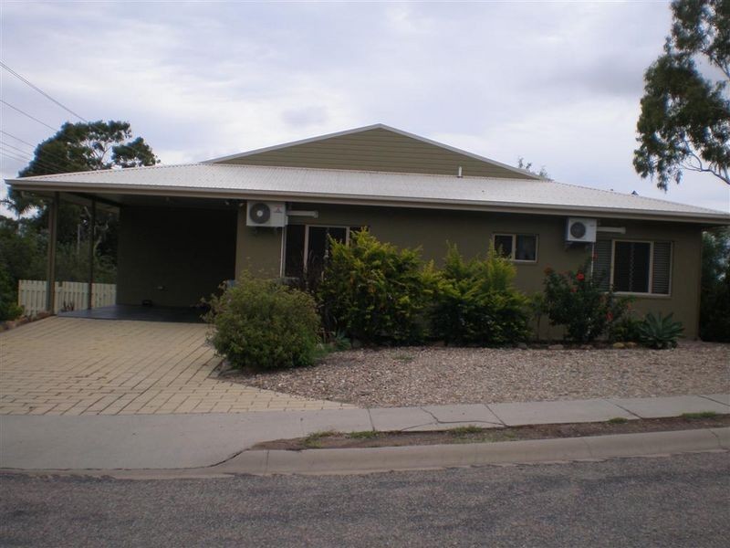 1 Craigie Court, Bowen QLD 4805