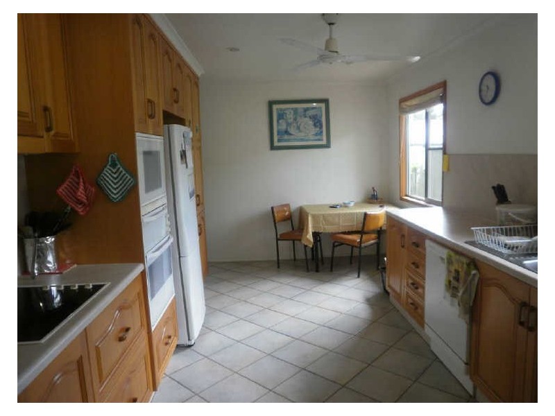 27 Gilbert Street, Bowen QLD 4805