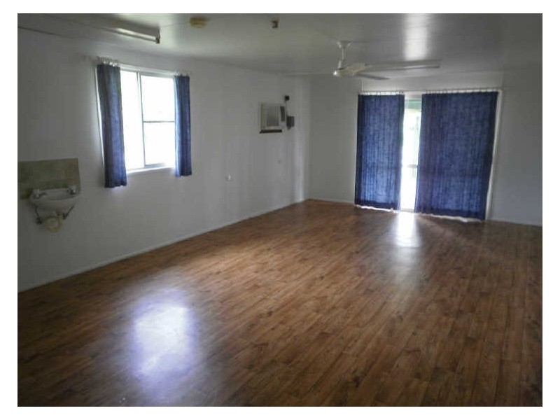 27 Gilbert Street, Bowen QLD 4805