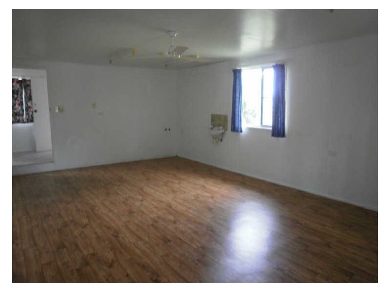 27 Gilbert Street, Bowen QLD 4805