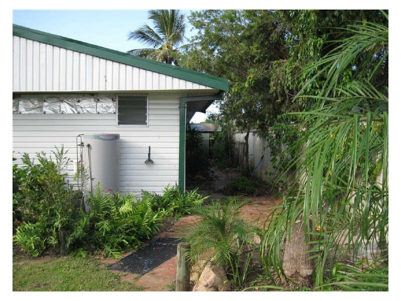 27 Gilbert Street, Bowen QLD 4805