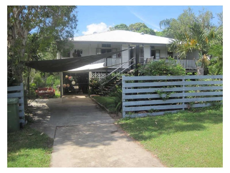 17 Poole Street, Bowen QLD 4805