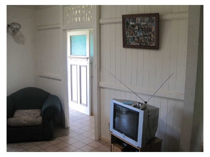 17 Poole Street, Bowen QLD 4805