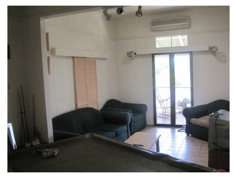 17 Poole Street, Bowen QLD 4805