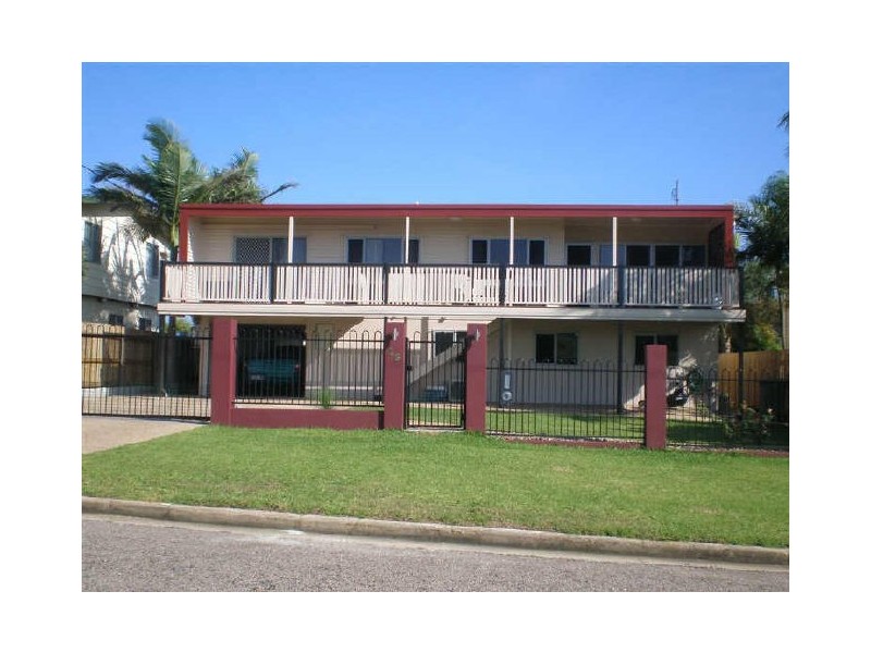 16 Daniel Street, Bowen QLD 4805