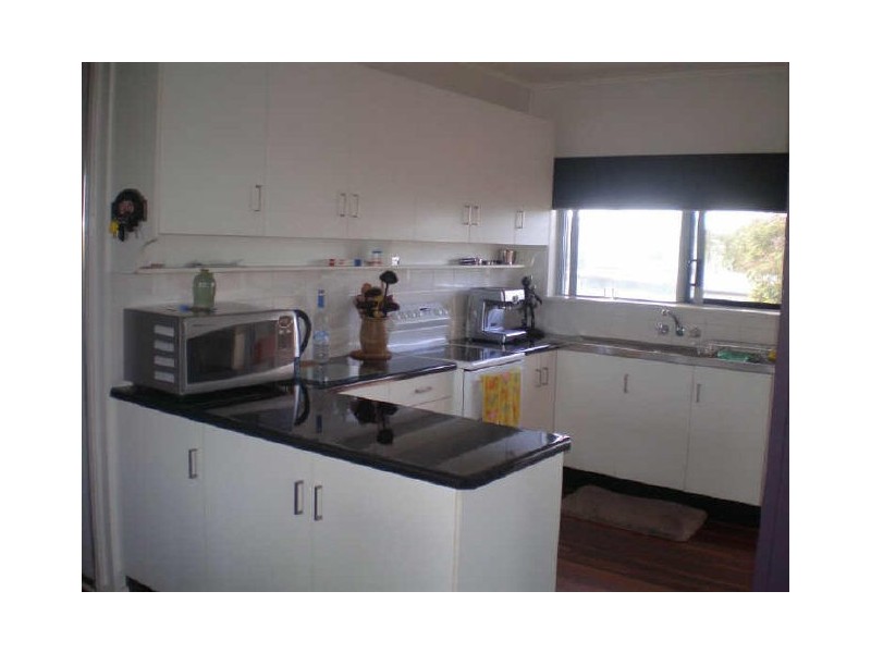 16 Daniel Street, Bowen QLD 4805