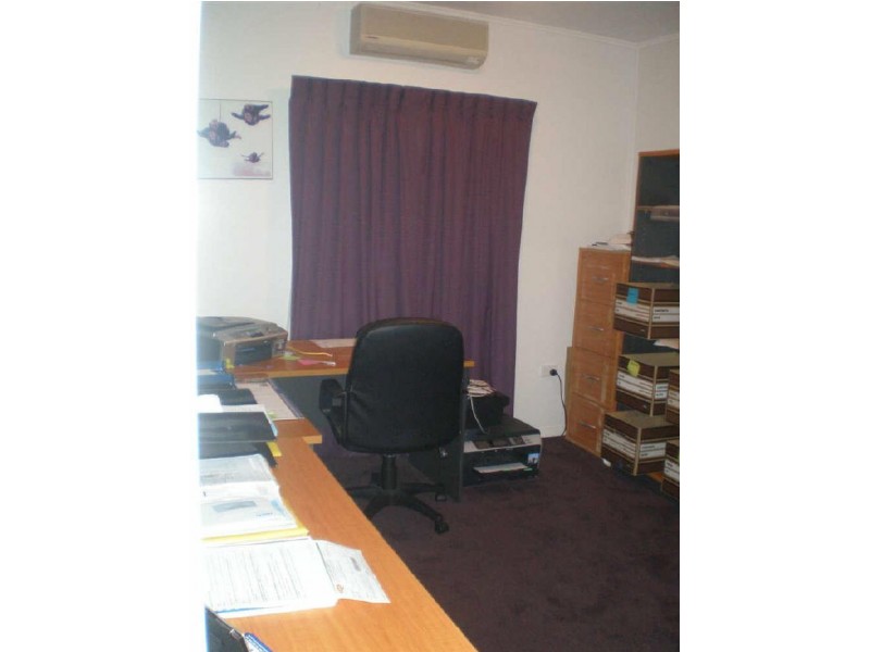 16 Daniel Street, Bowen QLD 4805