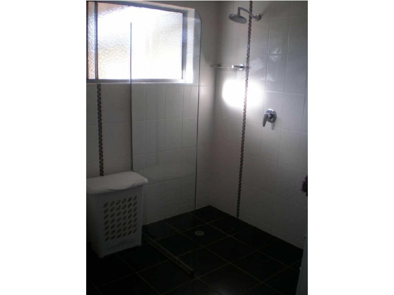 16 Daniel Street, Bowen QLD 4805