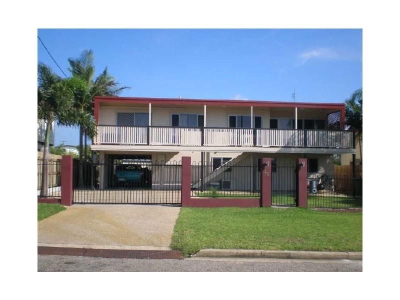 16 Daniel Street, Bowen QLD 4805