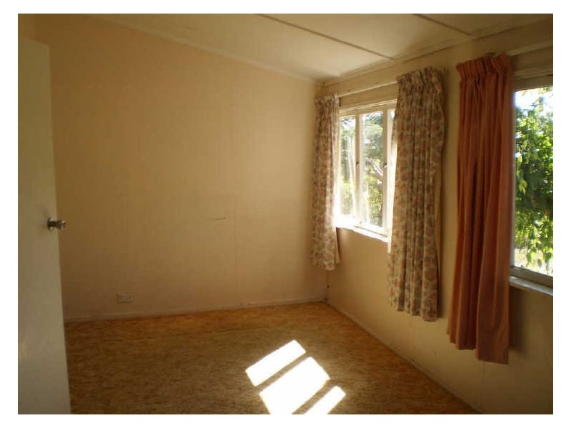 14 Livingstone Street, Bowen QLD 4805