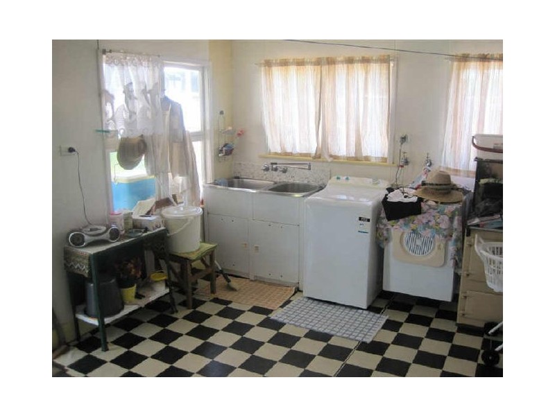 19 Thomas Street, Bowen QLD 4805