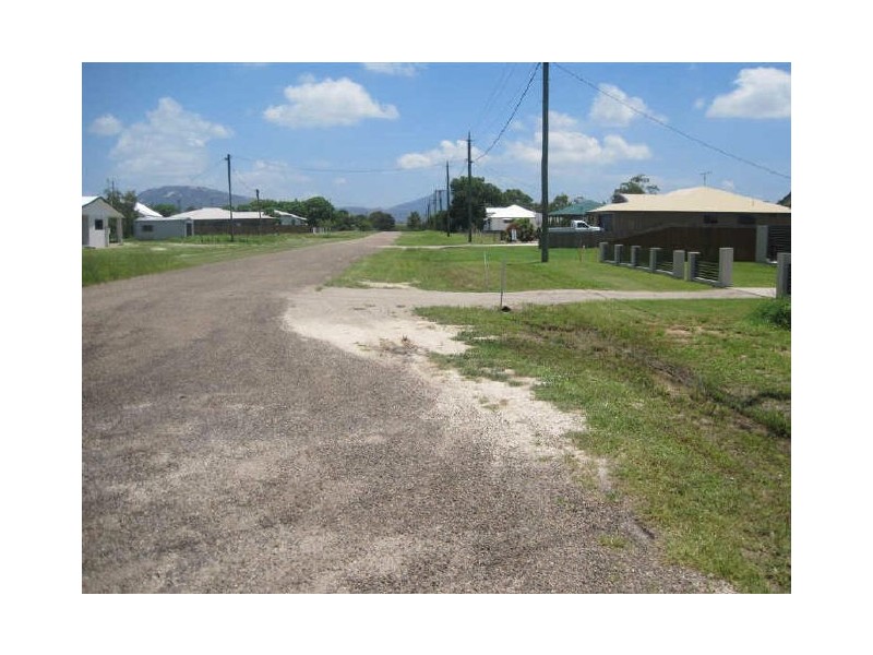 Matthews Street, Bowen QLD 4805