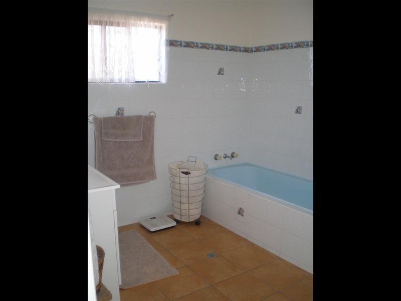 107 Hillview Road, Bowen QLD 4805