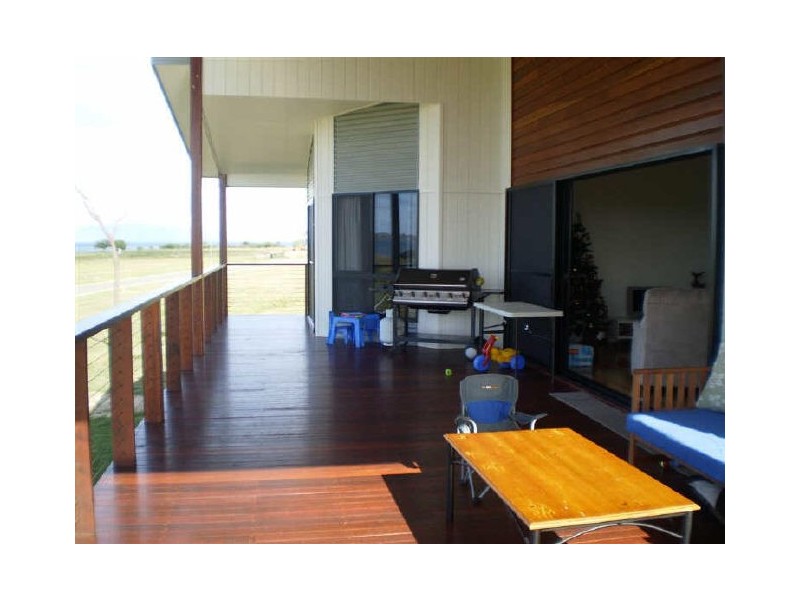 31 Marine Parade, Bowen QLD 4805