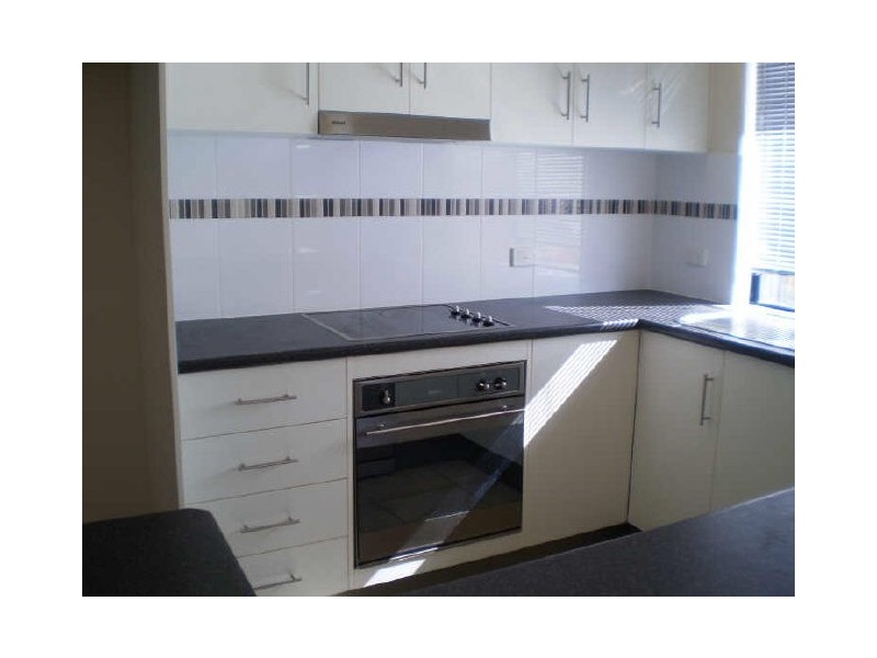 4/34 Poole Street, Bowen QLD 4805